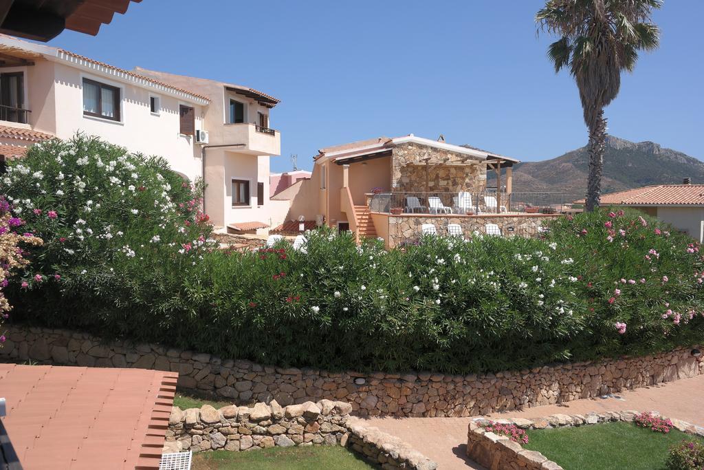 Sardinia Blu Residence Golfo Aranci Exterior photo