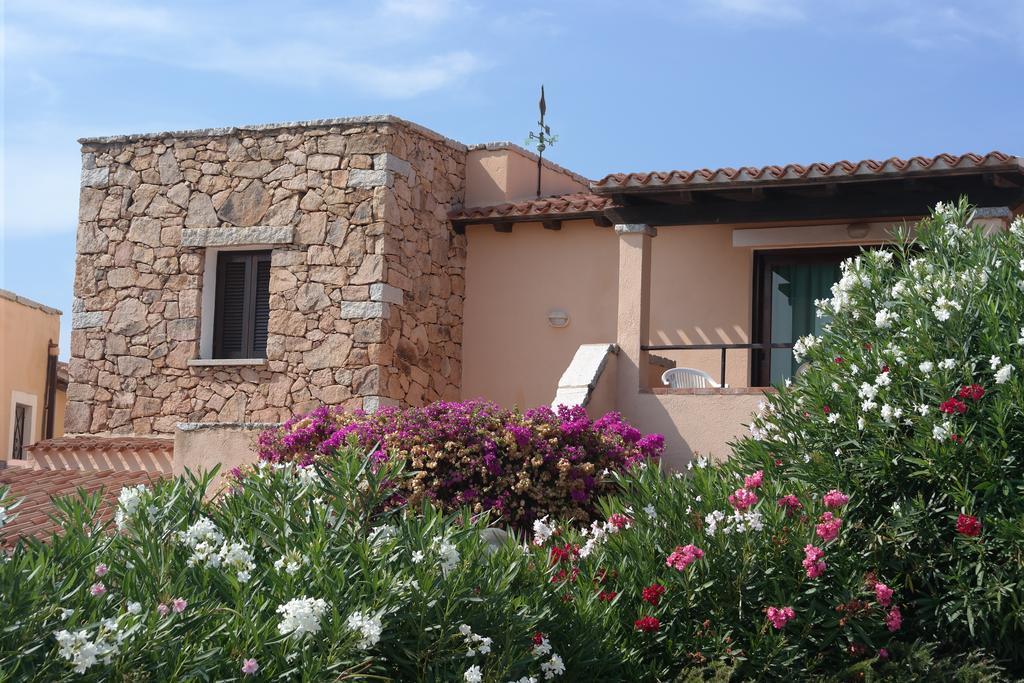Sardinia Blu Residence Golfo Aranci Exterior photo