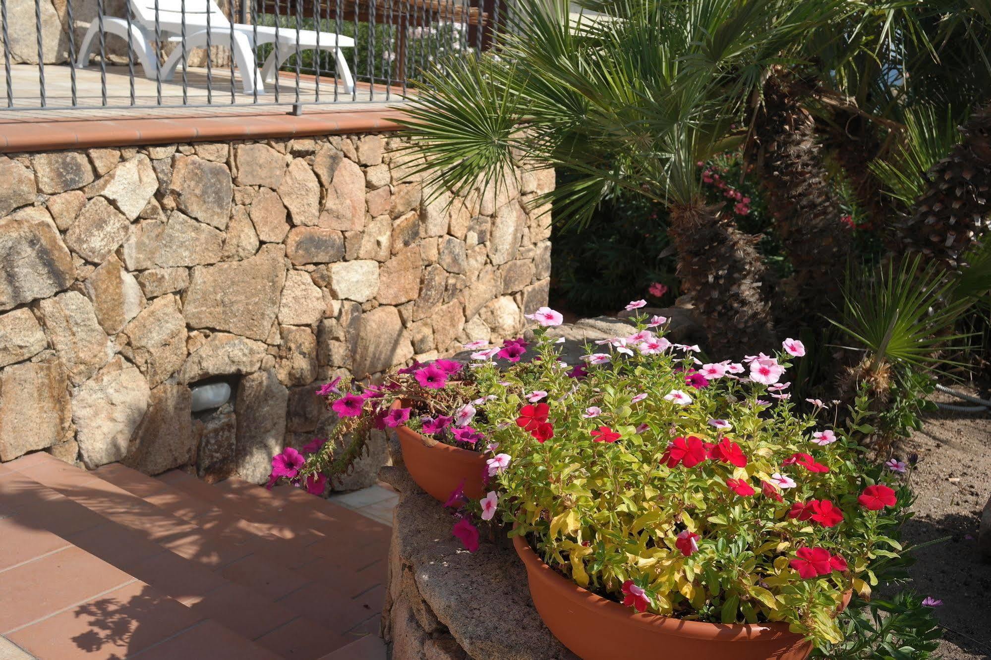 Sardinia Blu Residence Golfo Aranci Exterior photo