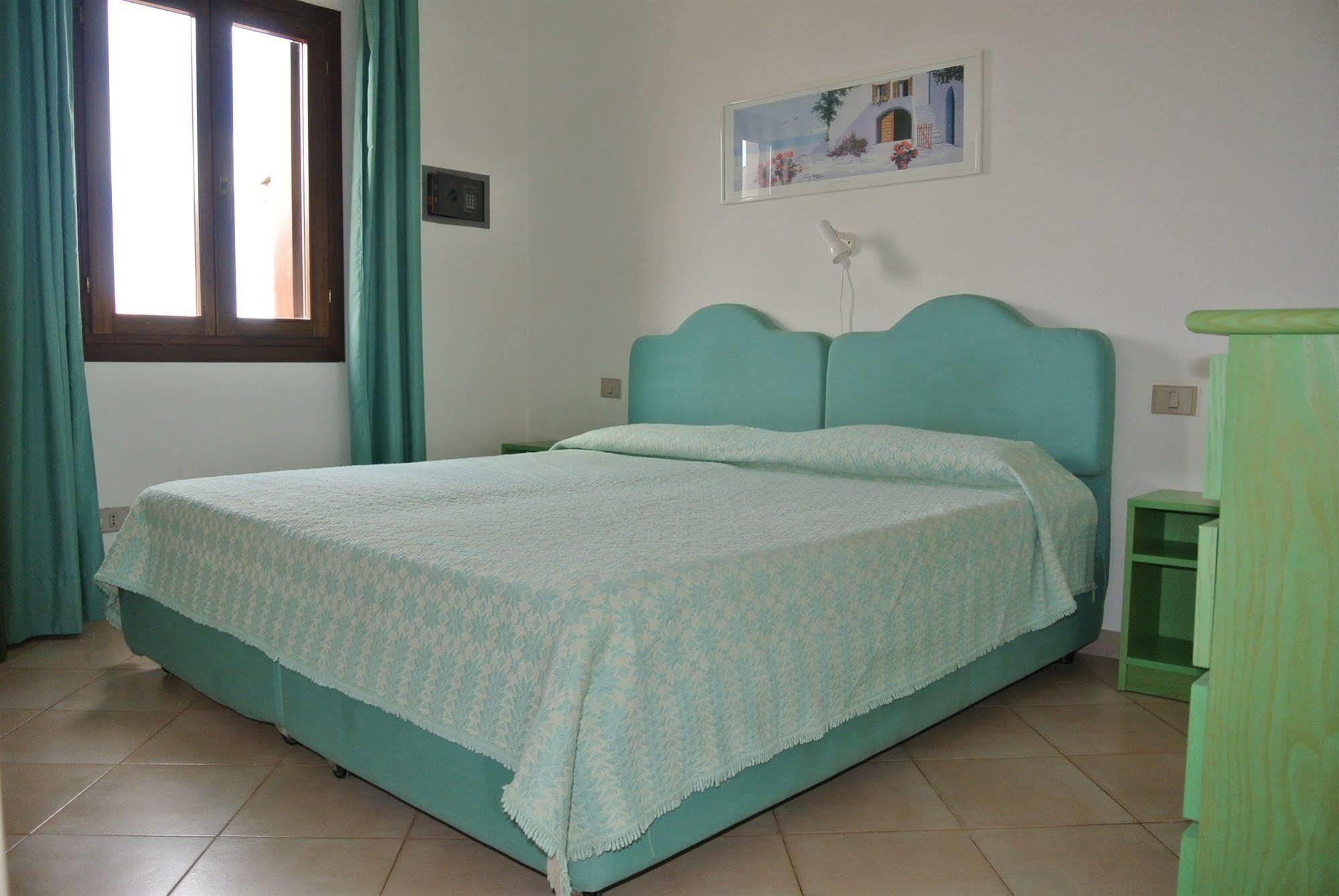 Sardinia Blu Residence Golfo Aranci Exterior photo